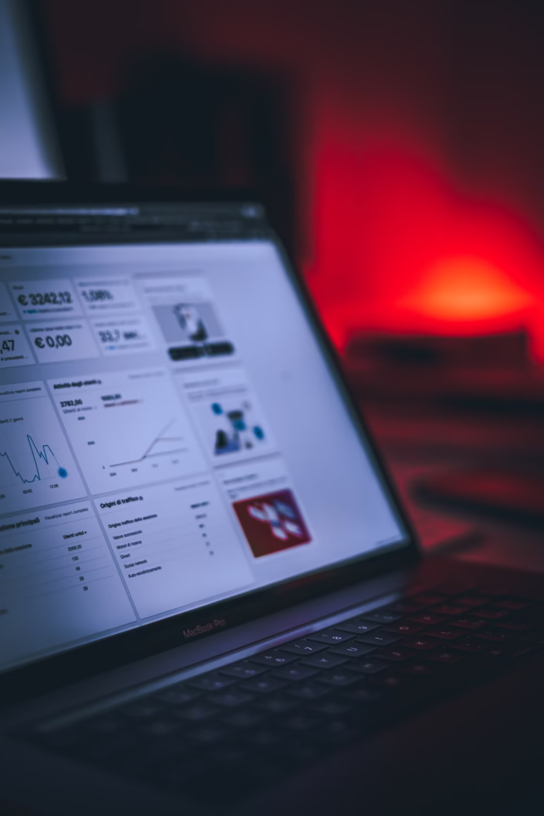 photo-1571677246347-5040036b95cc